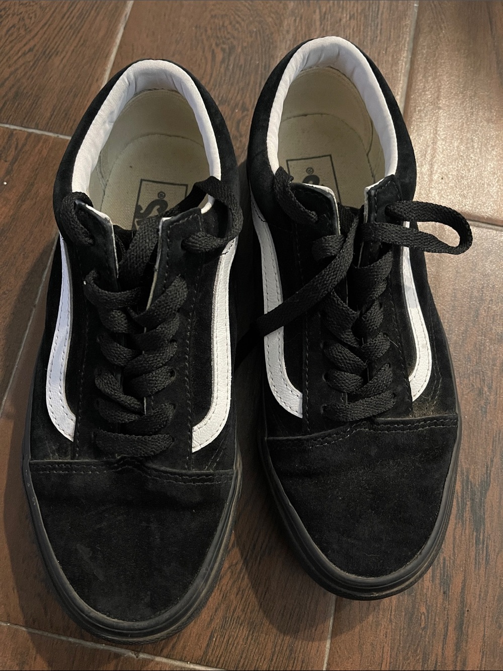 WATERPROOF Vans Black Pig Suede Low-Top Sneakers with White Accent